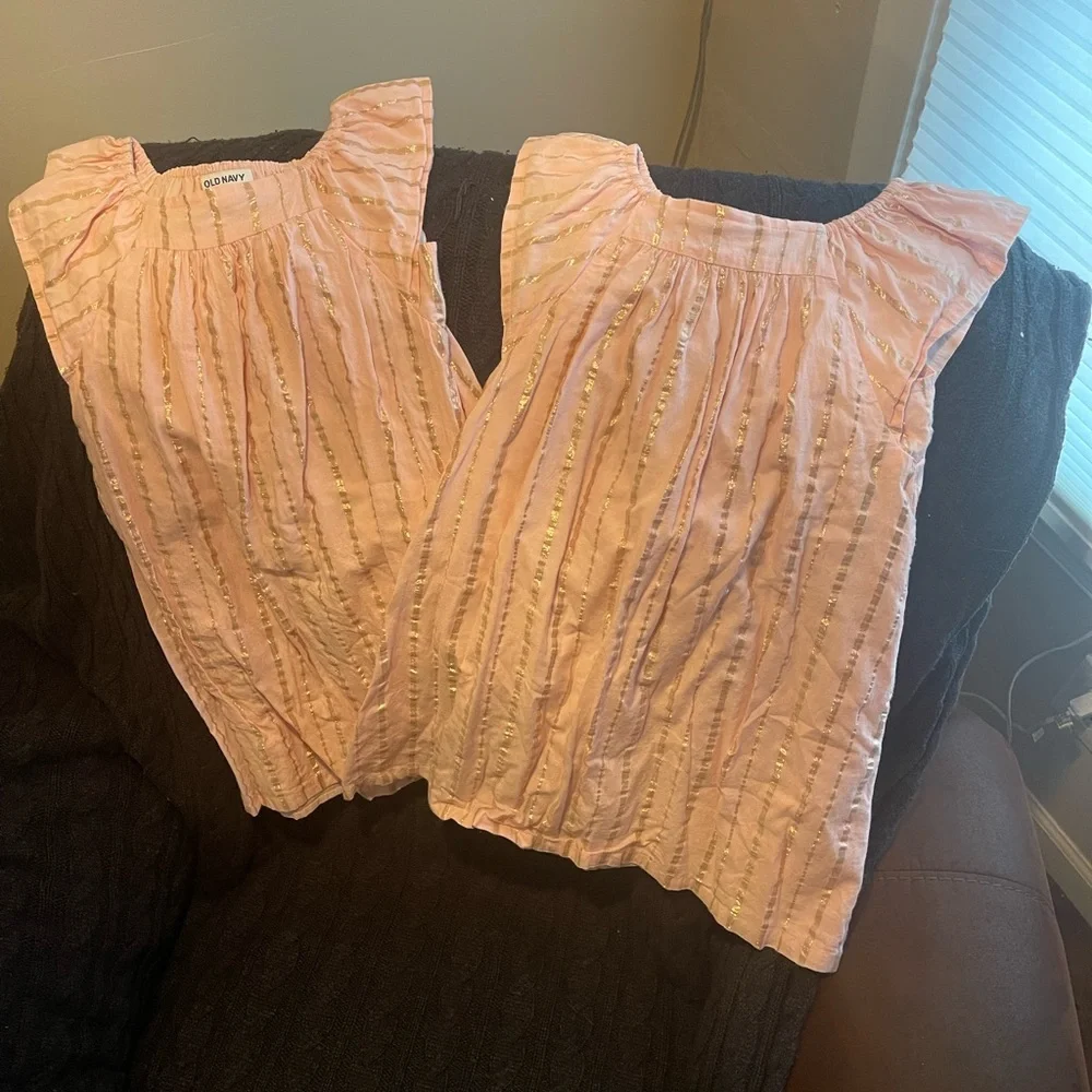 Twin dresses - Picture 1 of 3